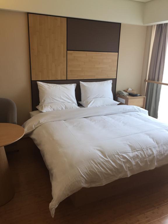 Ji Hotel Jinan Quancheng Square Oda fotoğraf